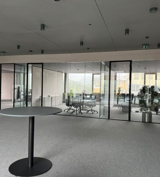 Interior partition New2